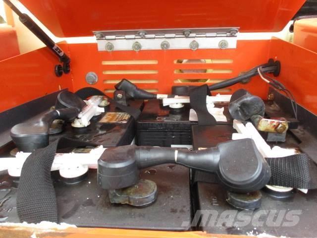 JLG M600J 其他升降機和作業平台