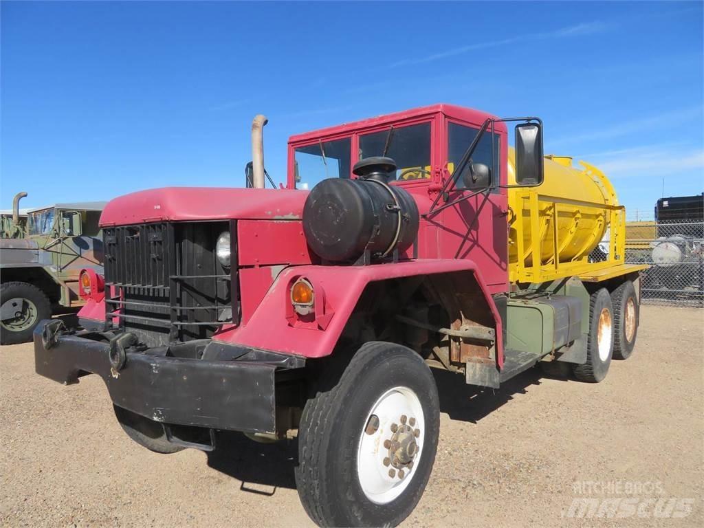 Kaiser 6X6 消防車