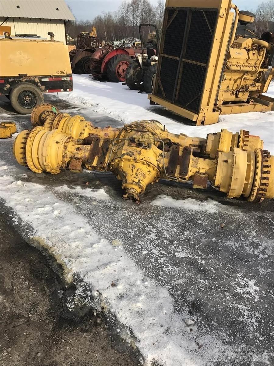Komatsu  軸