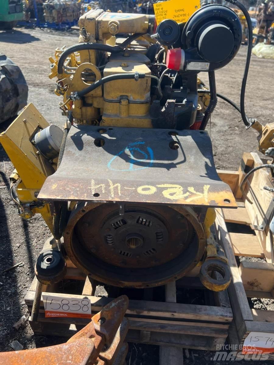 Komatsu  引擎/發動機
