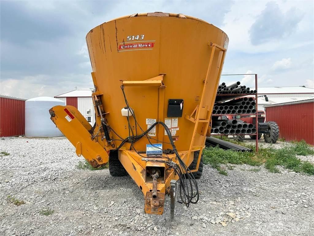Kuhn 5143 混合餵料機