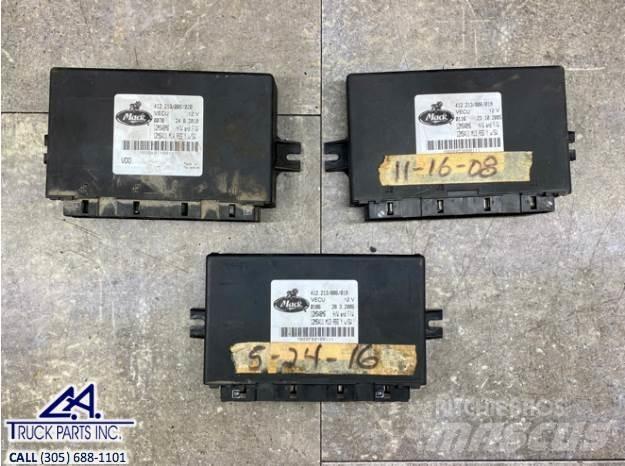Mack  電子設備