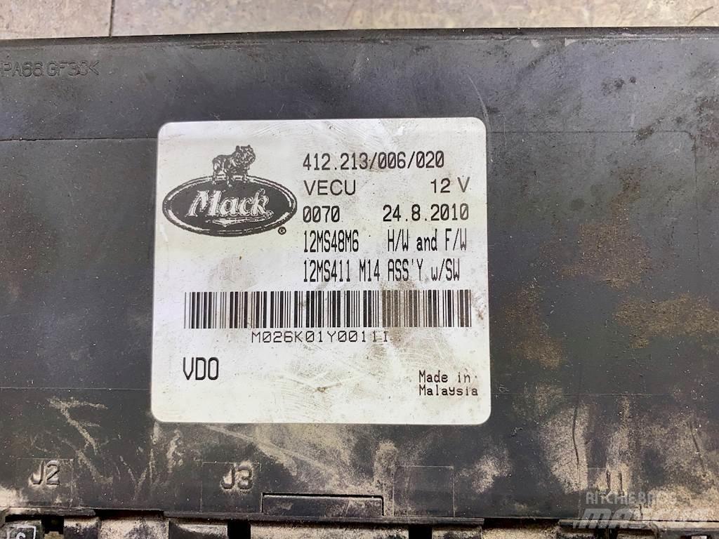 Mack  電子設備