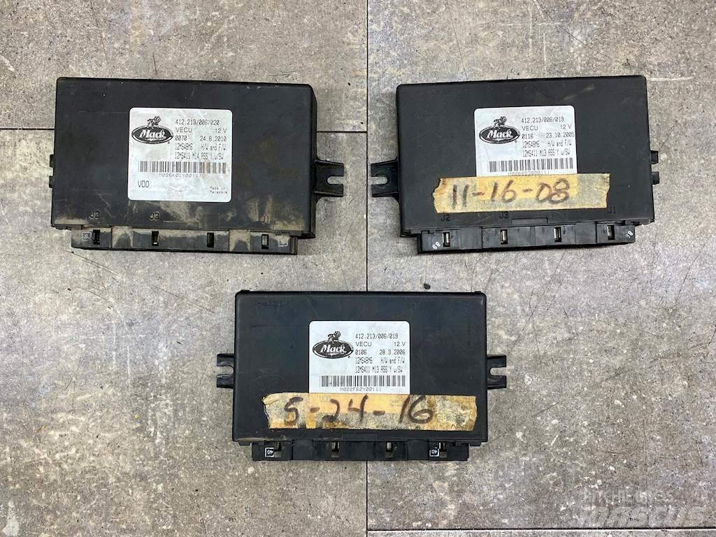 Mack  電子設備