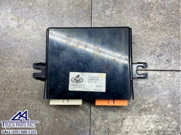 Mack  電子設備