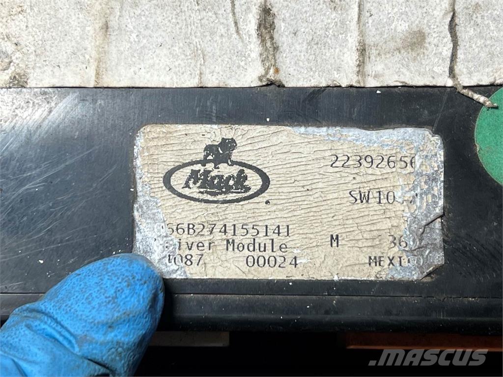 Mack  電子設備
