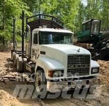 Mack CH613 木材貨車
