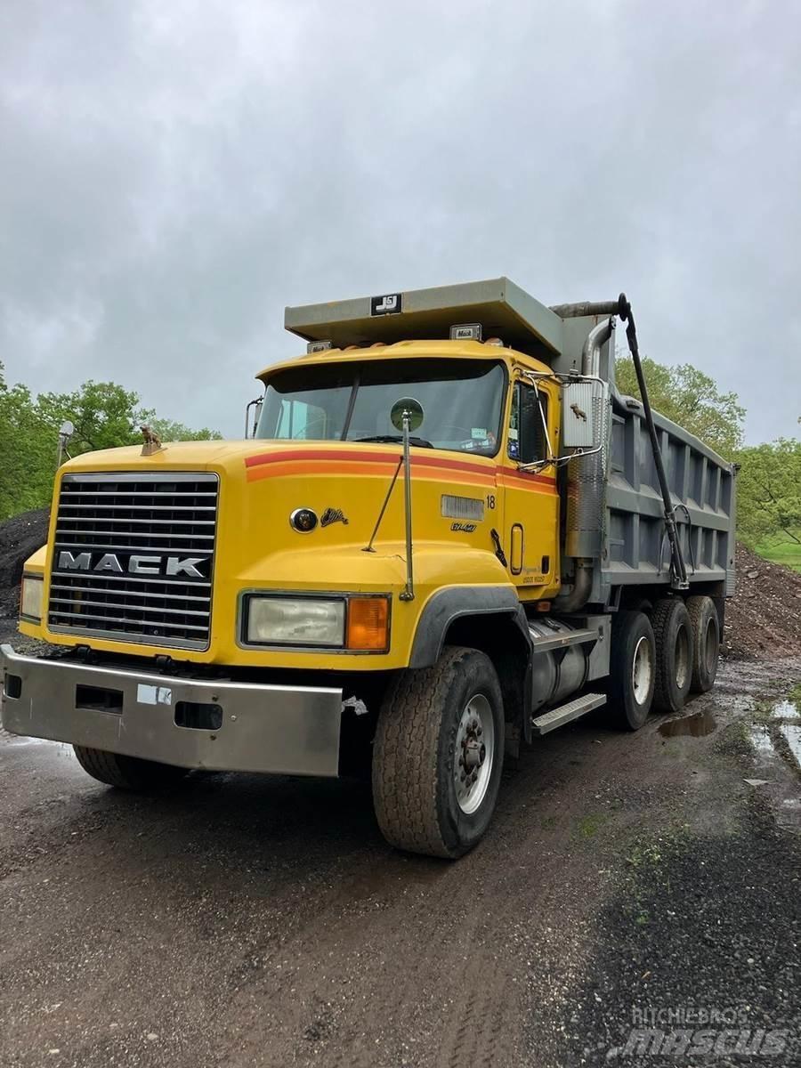Mack CL713 傾卸式卡車