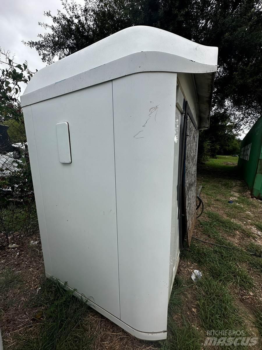 Mack CXU 駕駛室與內部