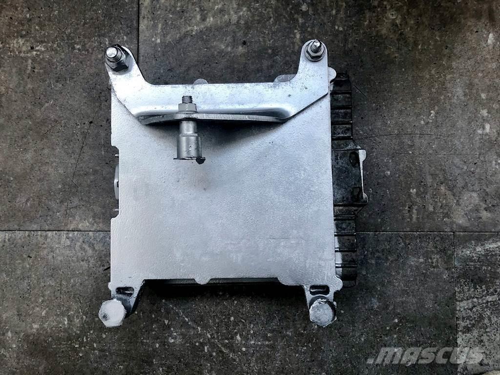 Mack E TECK 電子設備