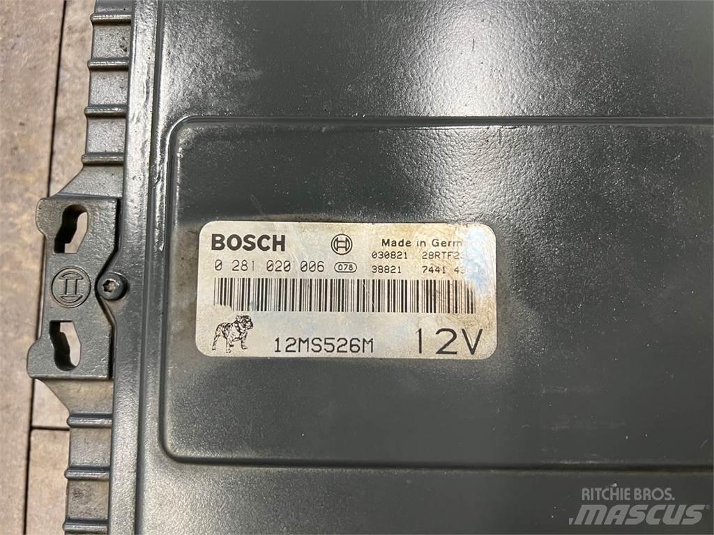 Mack E7 電子設備