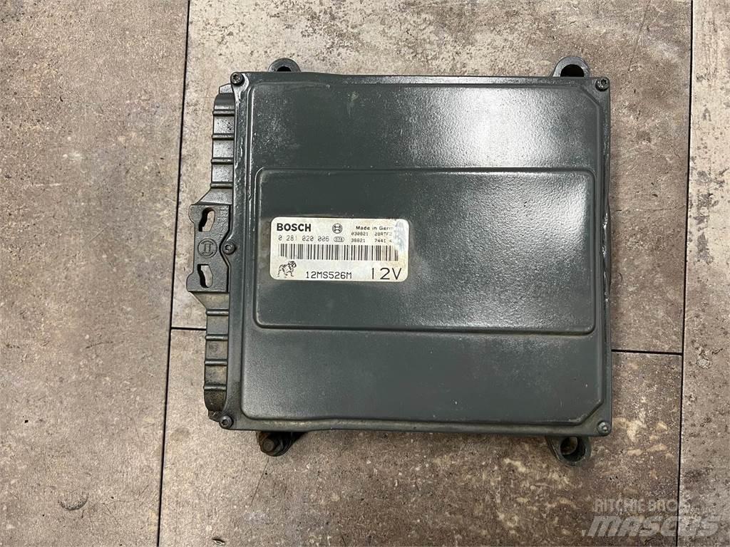Mack E7 電子設備