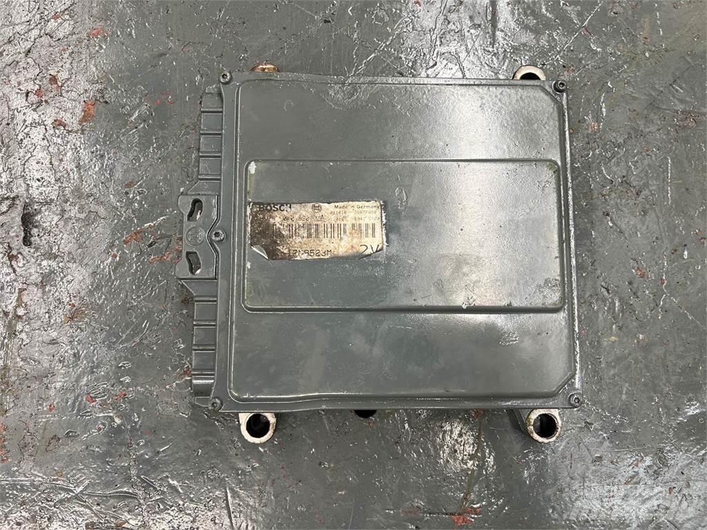 Mack E7 電子設備