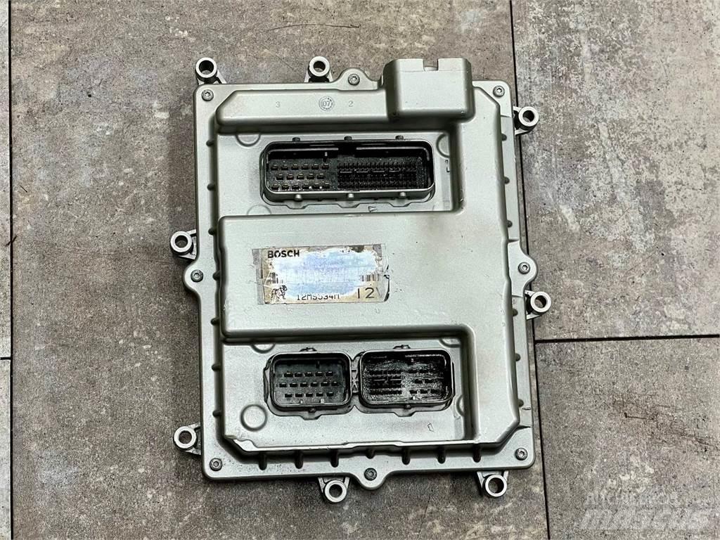 Mack E7 電子設備