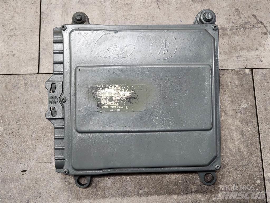 Mack E7 電子設備