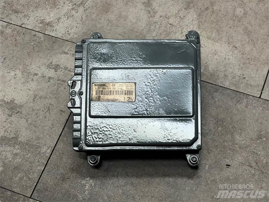Mack E7 電子設備