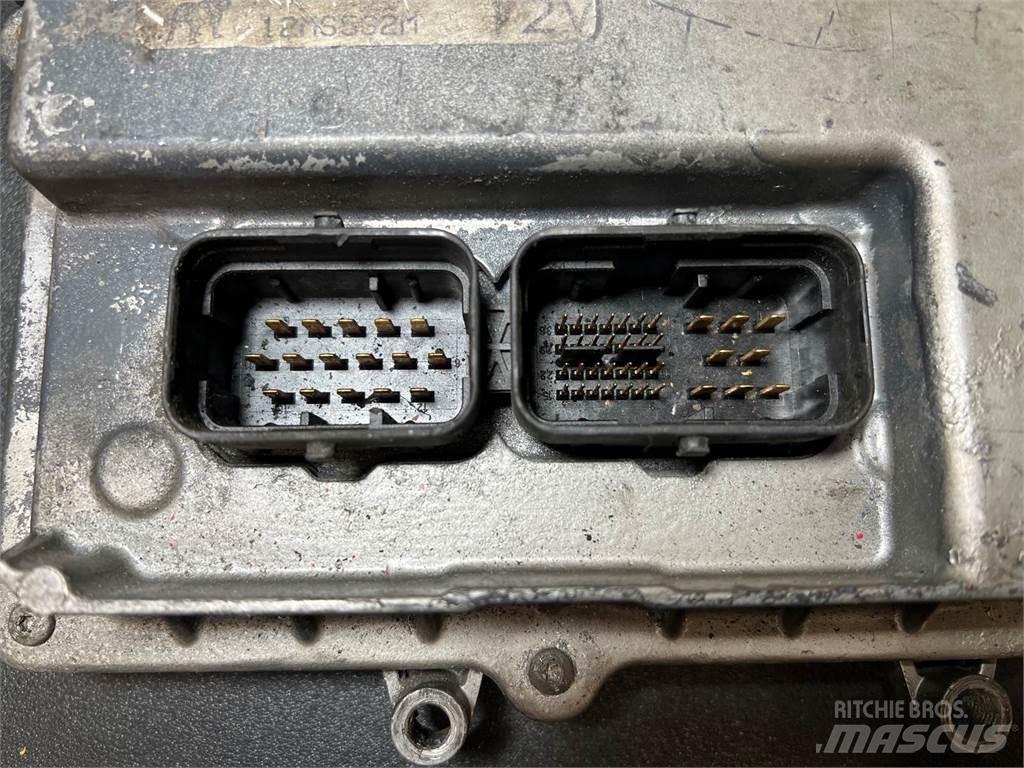 Mack E7 電子設備