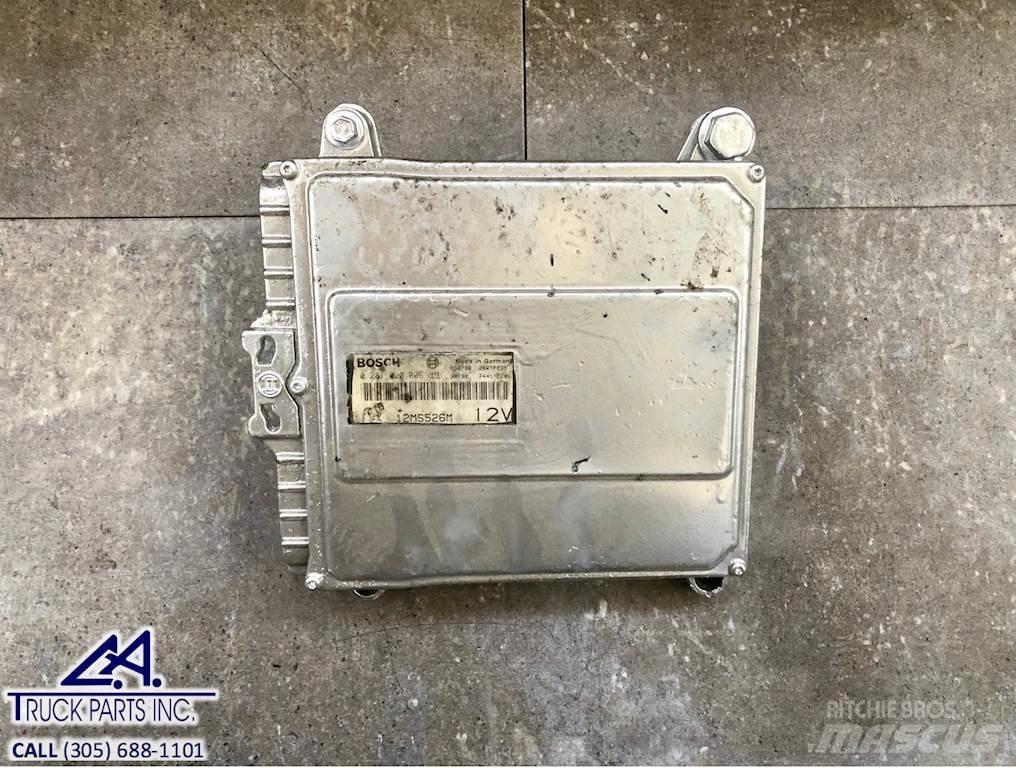 Mack E7 電子設備