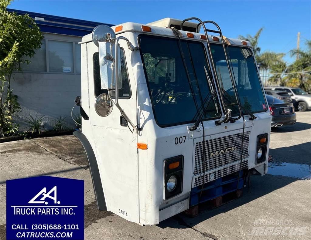 Mack LE613 其他組件