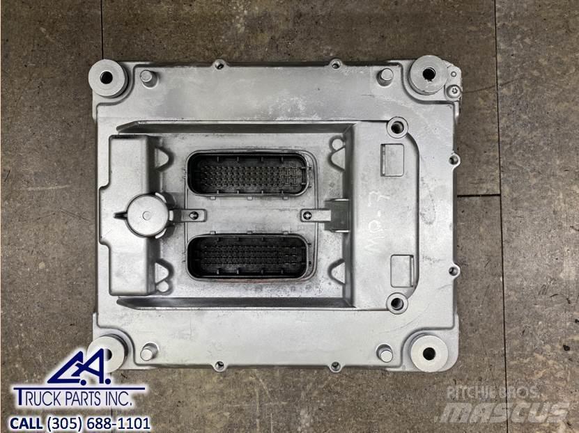 Mack MP7 電子設備