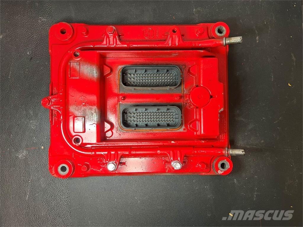 Mack MP7 電子設備