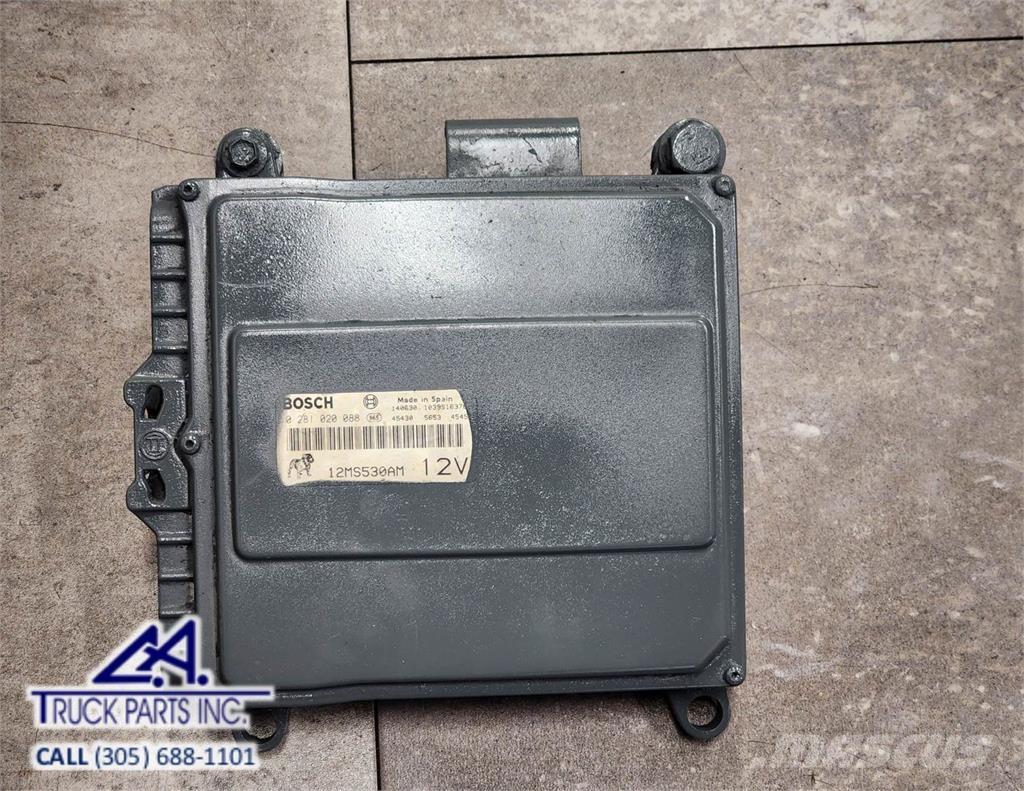 Mack N/A 電子設備