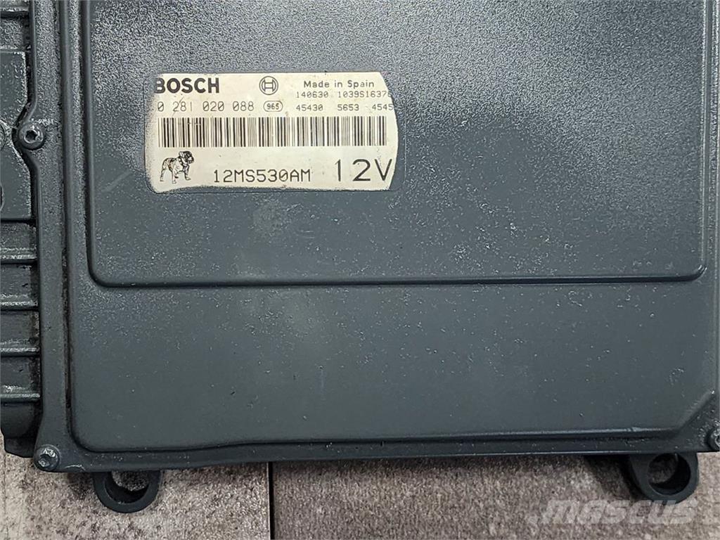 Mack N/A 電子設備