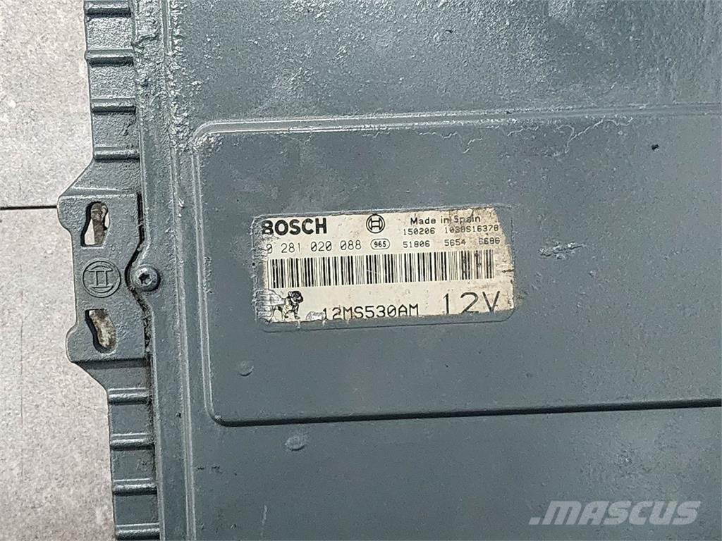 Mack N/A 電子設備