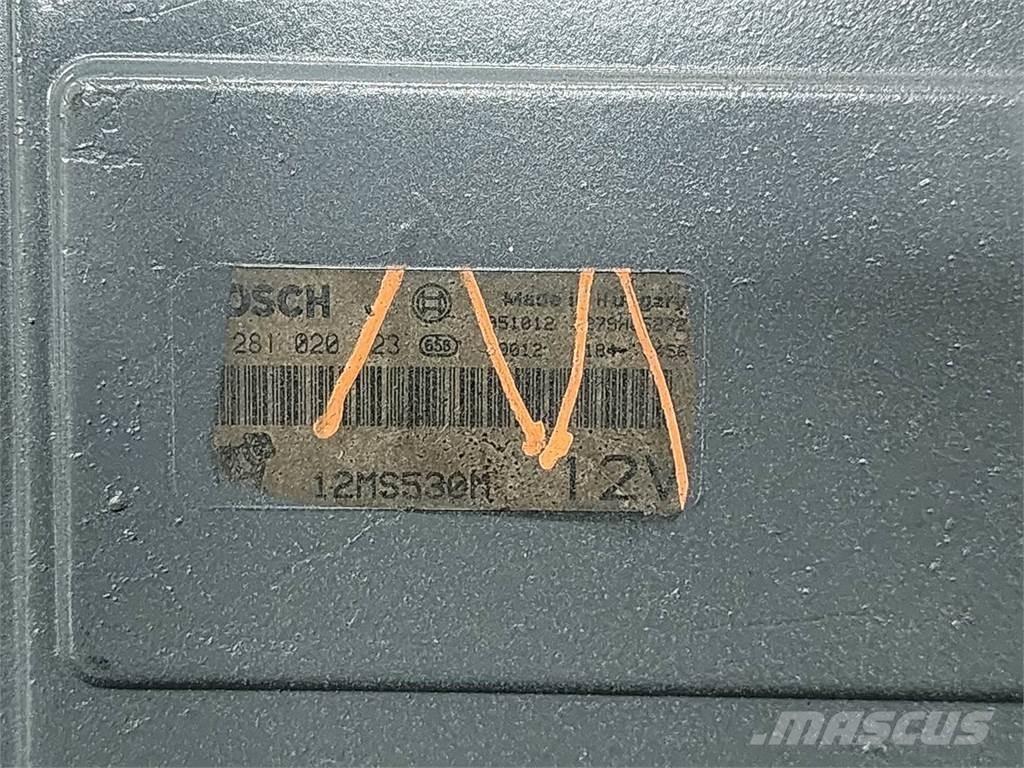 Mack N/A 電子設備