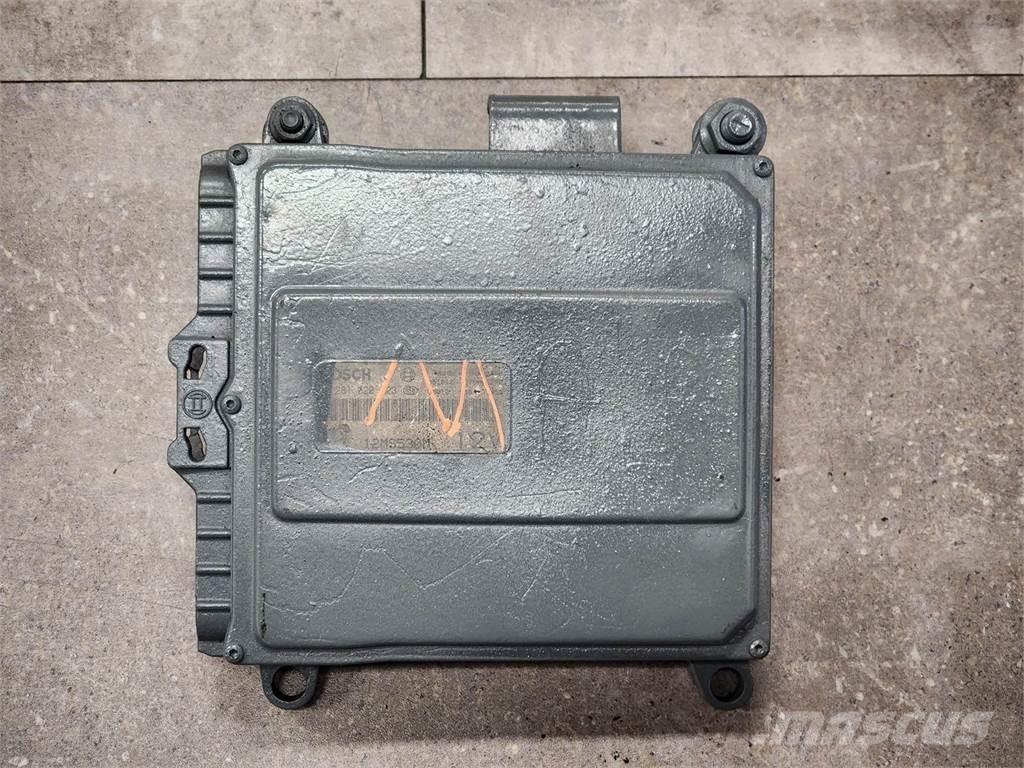Mack N/A 電子設備