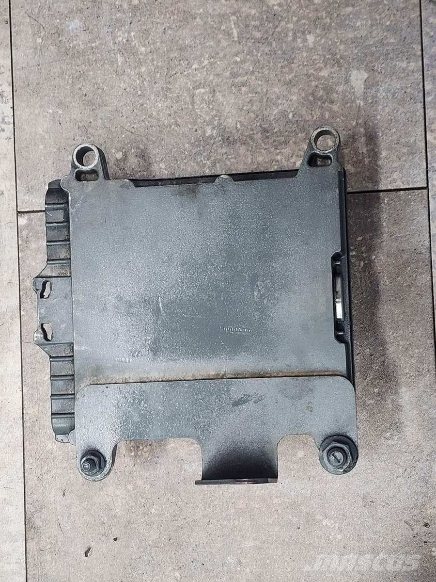 Mack N/A 電子設備