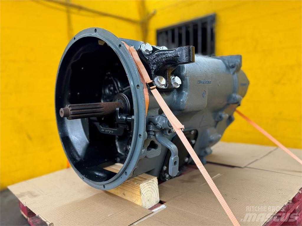 Mack T2100 齒輪箱