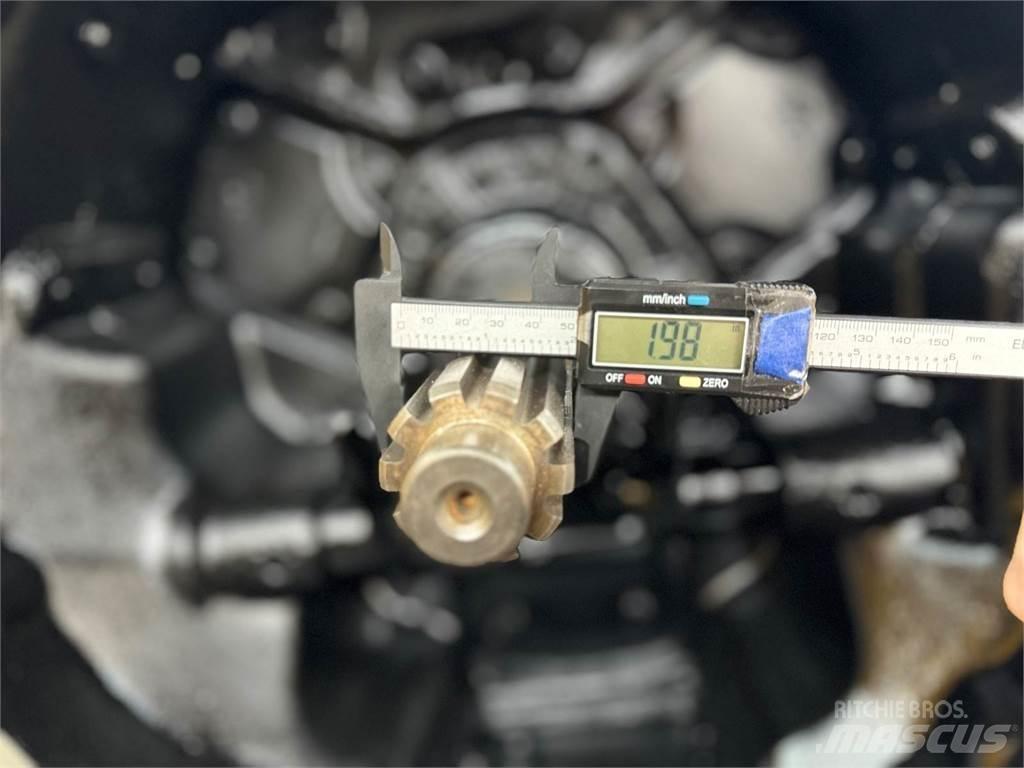 Mack X107 齒輪箱