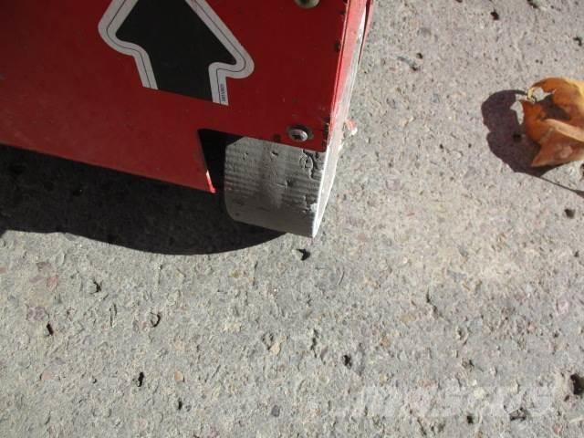 MEC 1330SE 剪式升降機