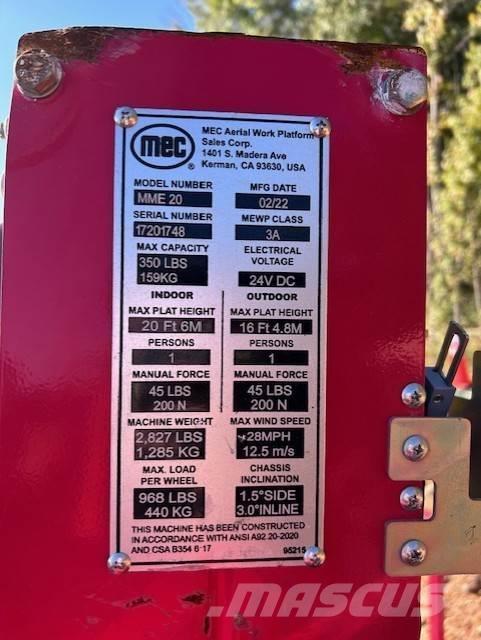 MEC 20 桅杆式爬升工作平台