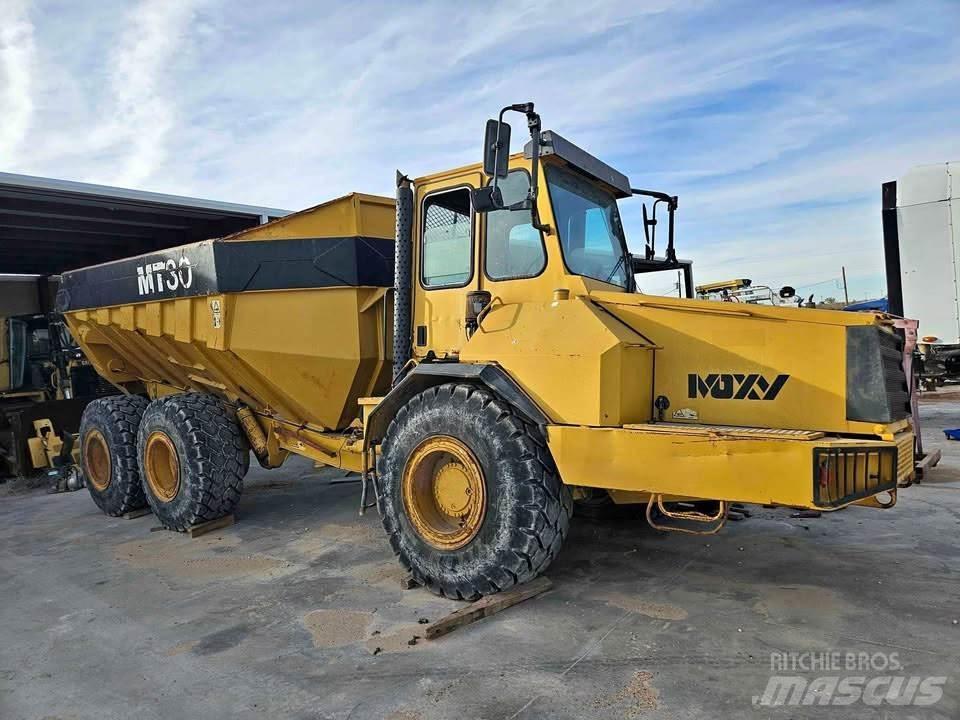 Moxy MT-30 鉸接式起吊車