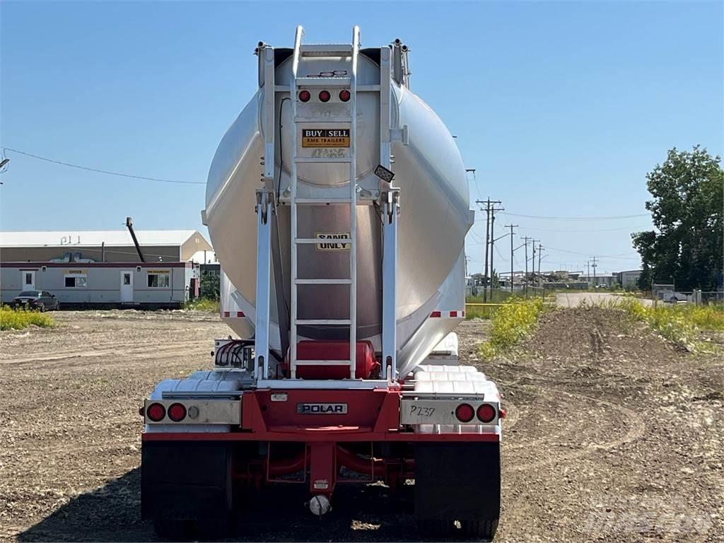 Polar  罐體拖車