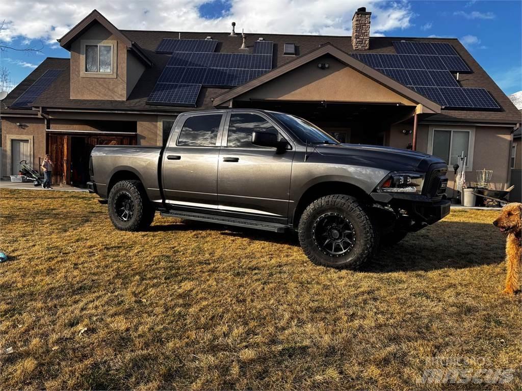 RAM 1500 皮卡.傳統半斗卡車/側卸板