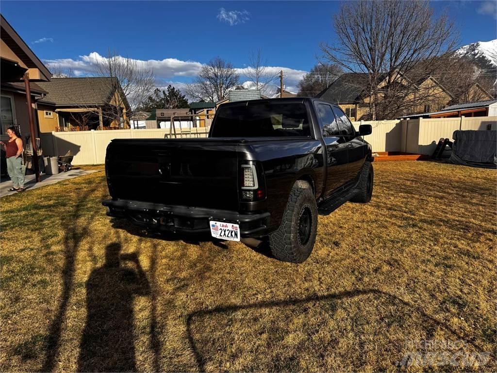 RAM 1500 皮卡.傳統半斗卡車/側卸板