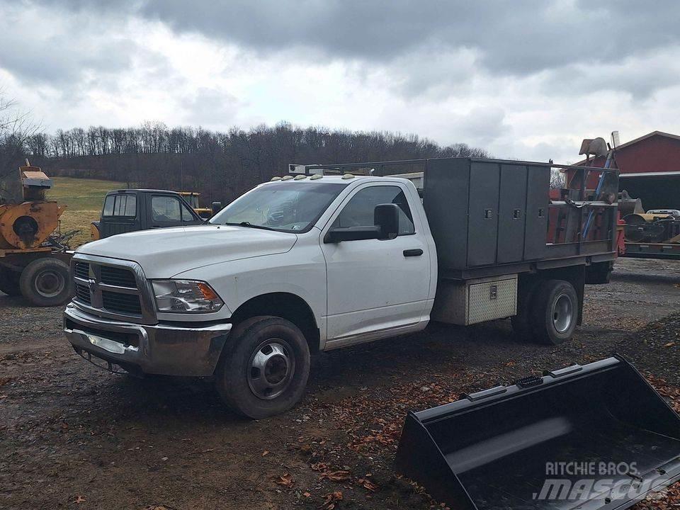 RAM 3500 皮卡.傳統半斗卡車/側卸板
