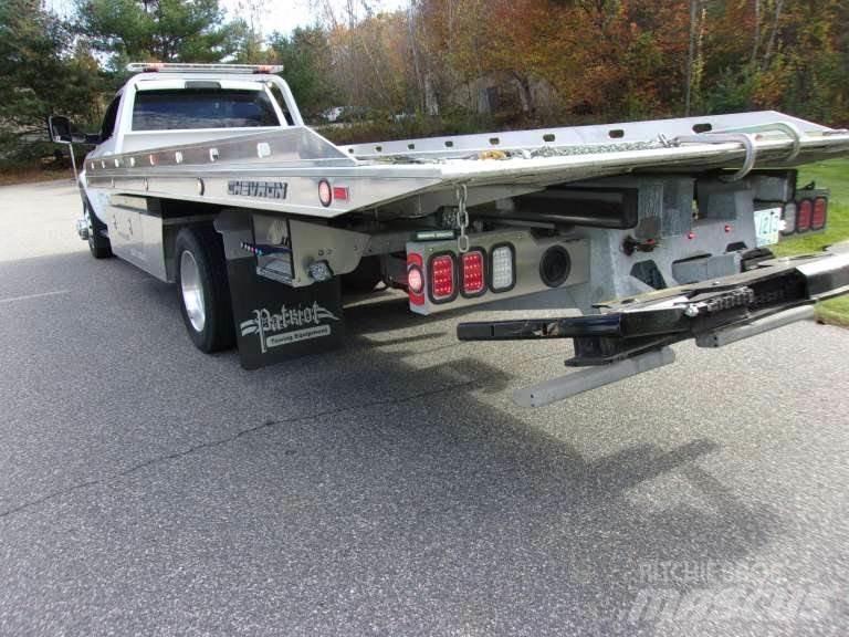 RAM 5500 吊鉤式起重車