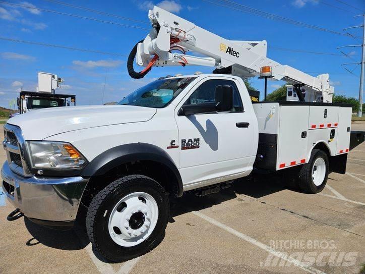RAM 5500 卡車裝載高空作業車