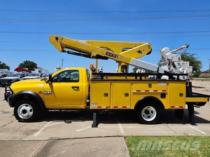 RAM 5500 卡車裝載高空作業車