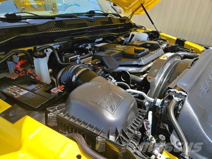 RAM 5500 卡車裝載高空作業車