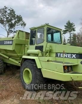 Terex 2566 廂式貨物運輸車