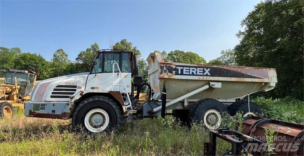 Terex TA30 鉸接式起吊車