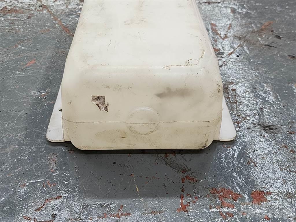  Unmarked 散熱器/水箱