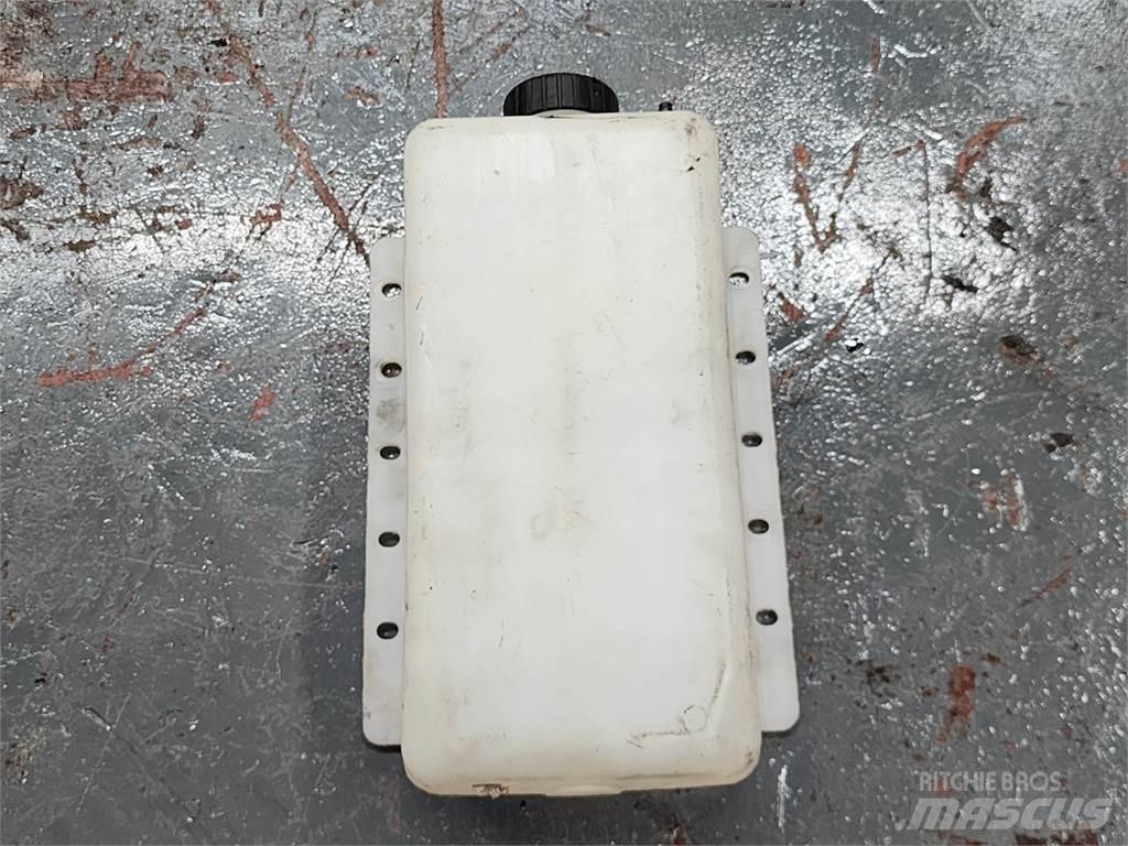  Unmarked 散熱器/水箱