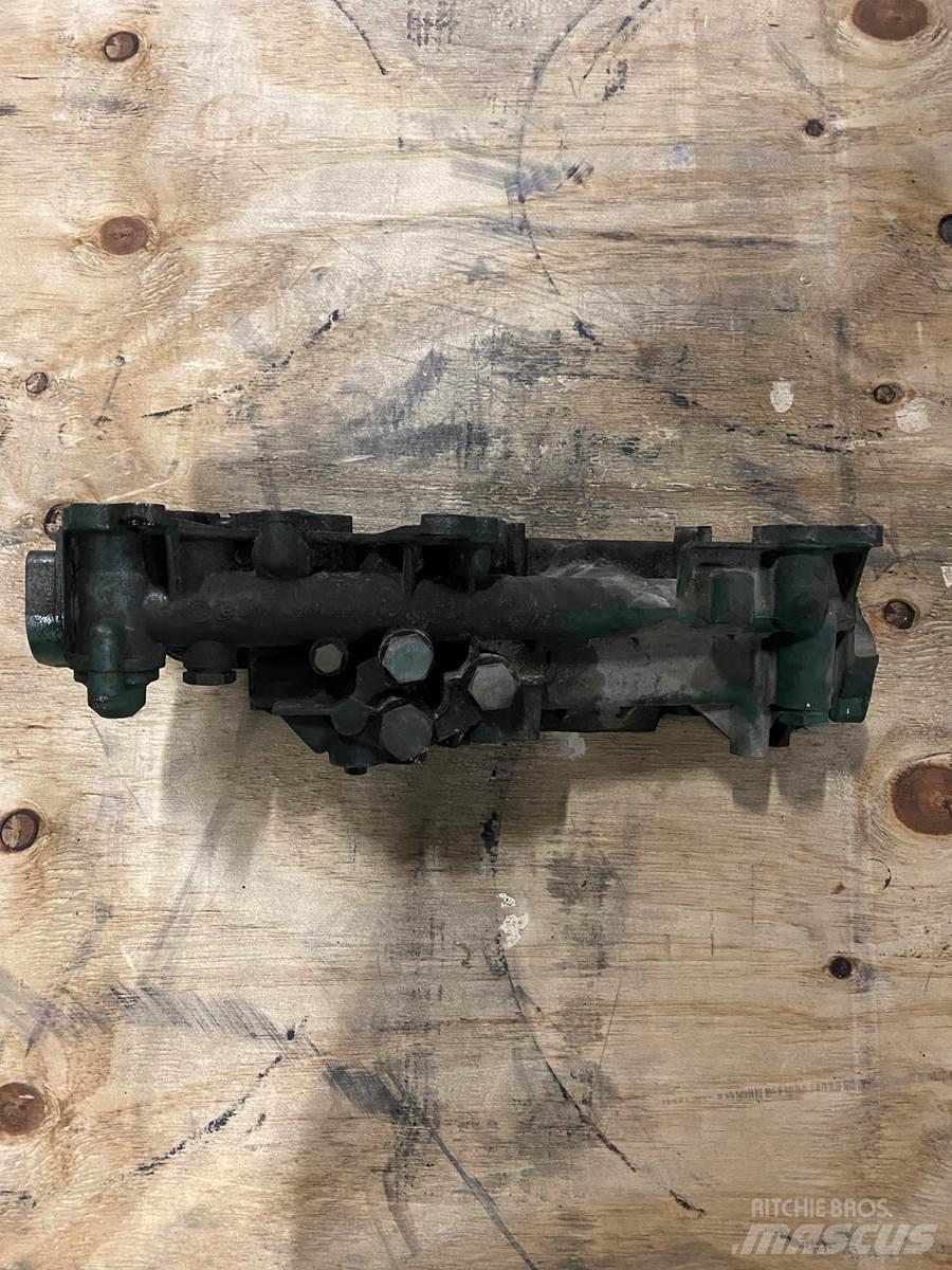 Volvo  引擎/發動機