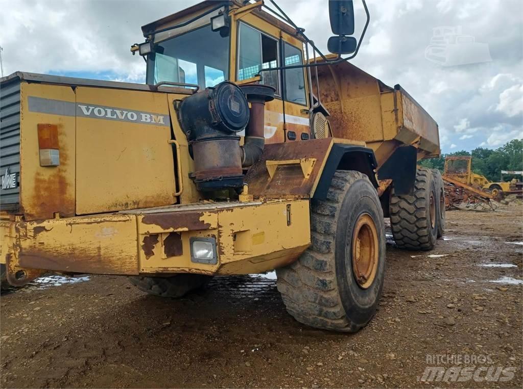 Volvo A35 廂式貨物運輸車